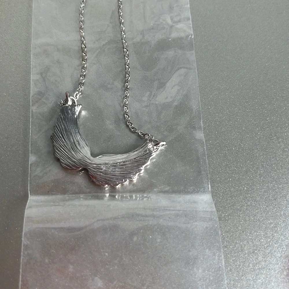 Bling Angel Wing Silver Plated Necklace - Picture 5 of 5